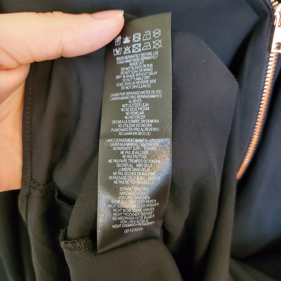 City Chic Plus Size Sexy Fling Elbow Sleeve Top - Picture 7 of 11